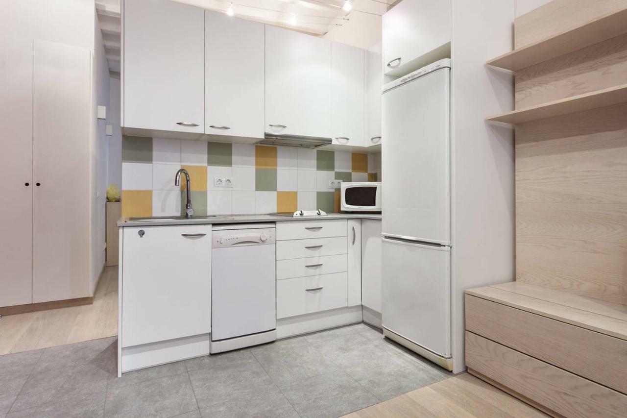 Nice Apartment In Sants Barcelona Bagian luar foto